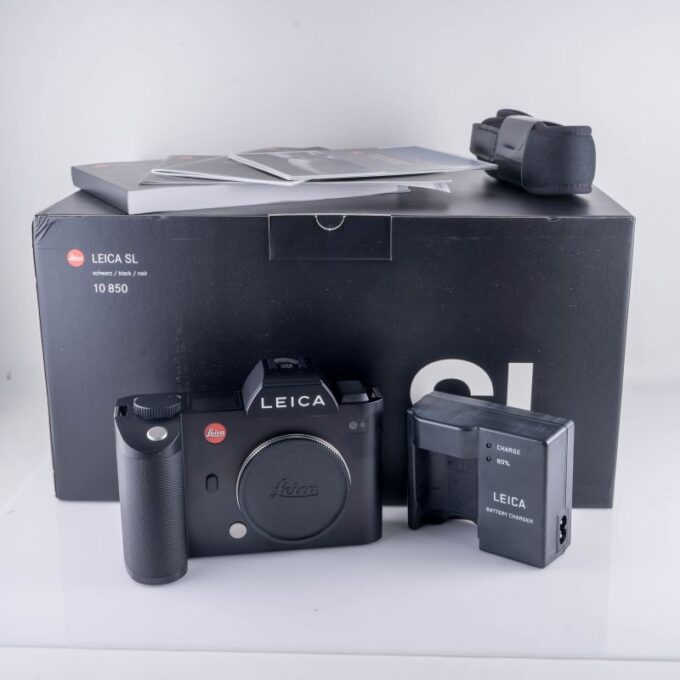 Leica SL Typ 601 Digital Mirrorless Interchangeable Lens Camera (10850)